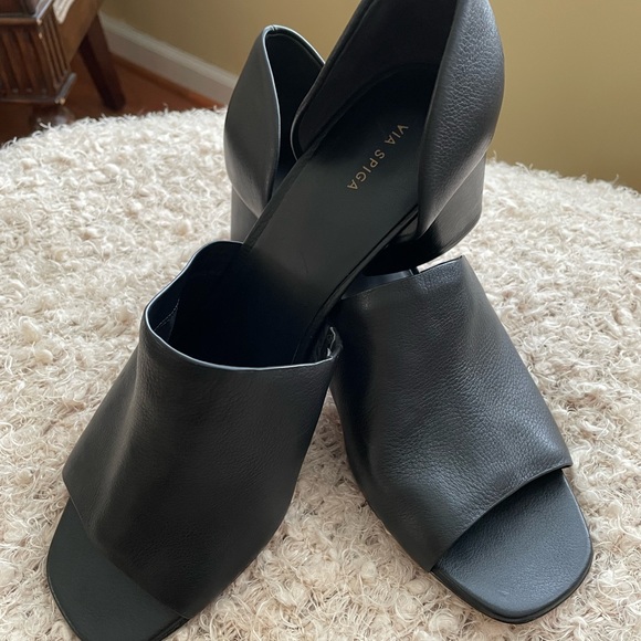 NWOT! 👀 Via Spiga Block Heel Peep Toe Sandals - Picture 8 of 9